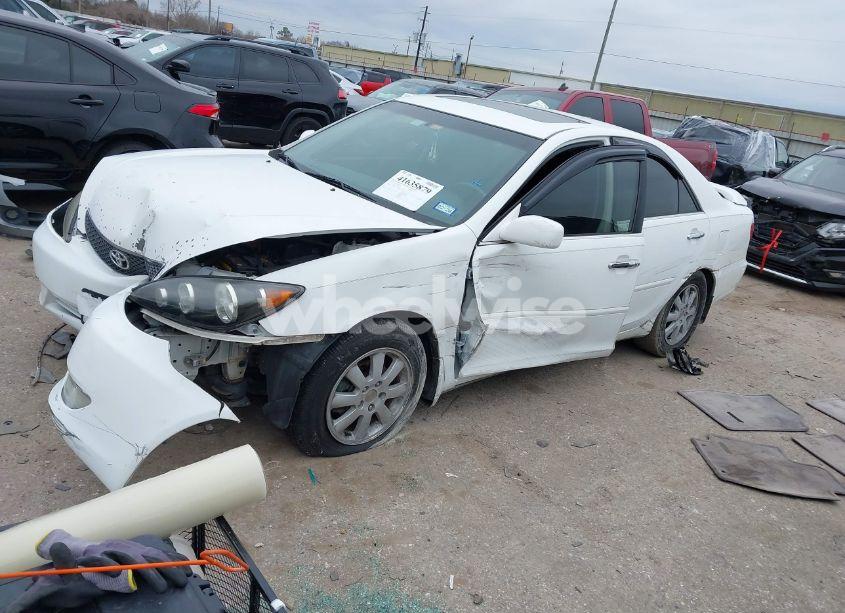 Photo 2 of 2005 Toyota Camry SE (VIN 4T1BE32K45U406627)