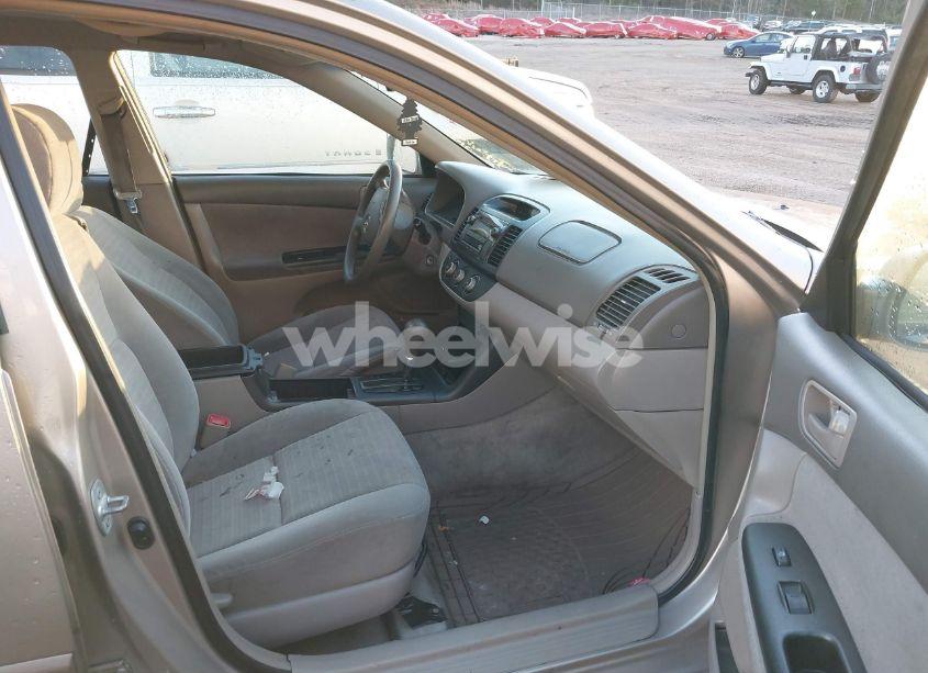 Photo 5 of 2005 Toyota Camry LE (VIN 4T1BE32K45U409902)