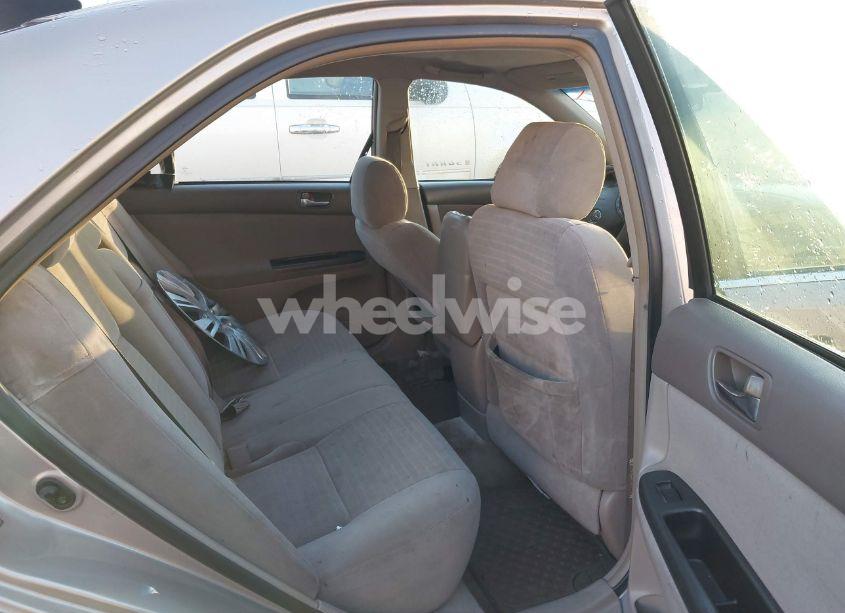 Photo 8 of 2005 Toyota Camry LE (VIN 4T1BE32K45U409902)