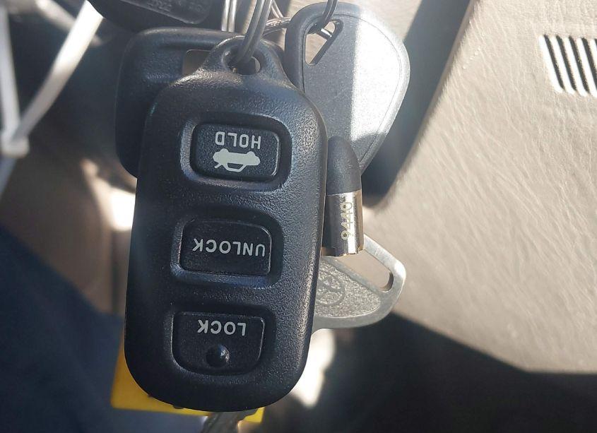 Photo 11 of 2005 Toyota Camry LE/XLE/SE (VIN 4T1BE32K45U412296)