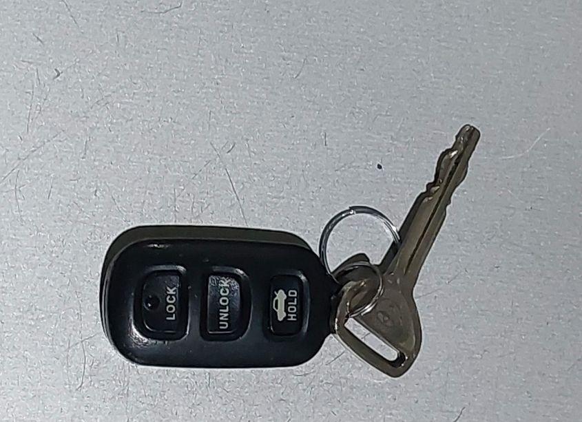 Photo 11 of 2005 Toyota Camry LE (VIN 4T1BE32K45U507554)