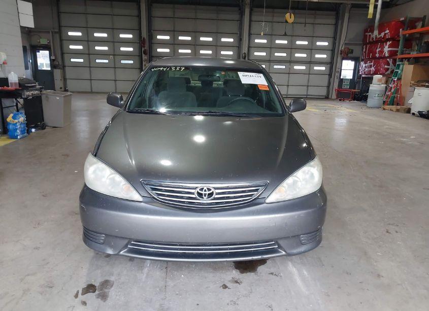 Photo 12 of 2005 Toyota Camry LE (VIN 4T1BE32K45U507554)