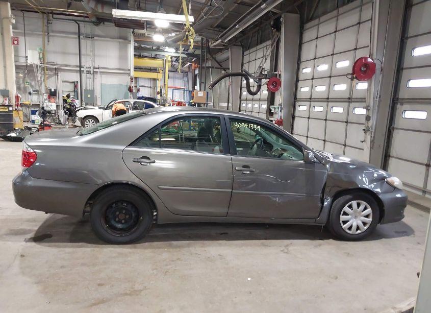 Photo 13 of 2005 Toyota Camry LE (VIN 4T1BE32K45U507554)