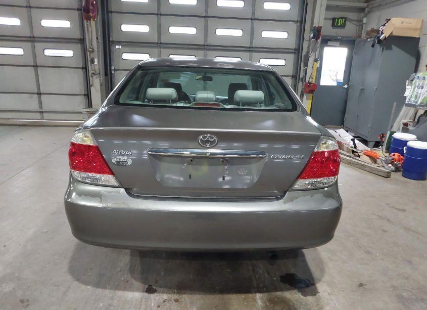 Photo 16 of 2005 Toyota Camry LE (VIN 4T1BE32K45U507554)
