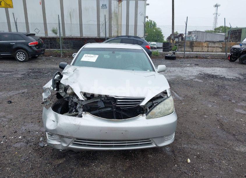 Photo 13 of 2005 Toyota Camry LE (VIN 4T1BE32K45U562005)