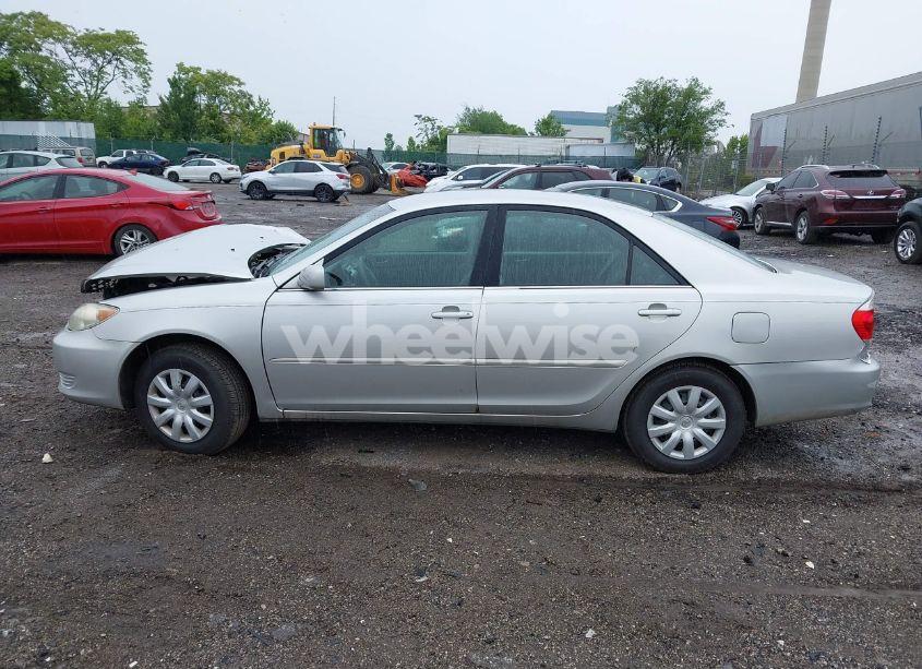 Photo 15 of 2005 Toyota Camry LE (VIN 4T1BE32K45U562005)