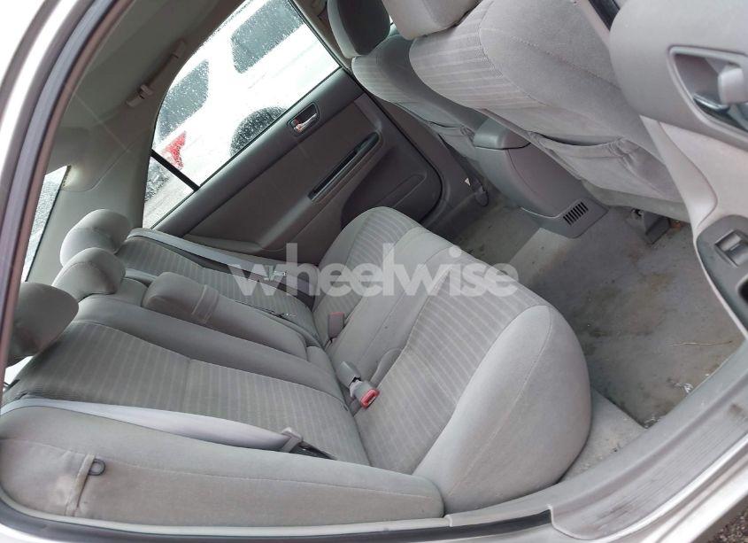 Photo 8 of 2005 Toyota Camry LE (VIN 4T1BE32K45U562005)
