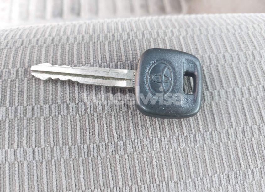 Photo 11 of 2005 Toyota Camry LE (VIN 4T1BE32K45U573683)