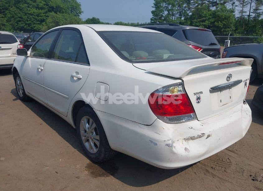 Photo 3 of 2005 Toyota Camry LE (VIN 4T1BE32K45U573683)
