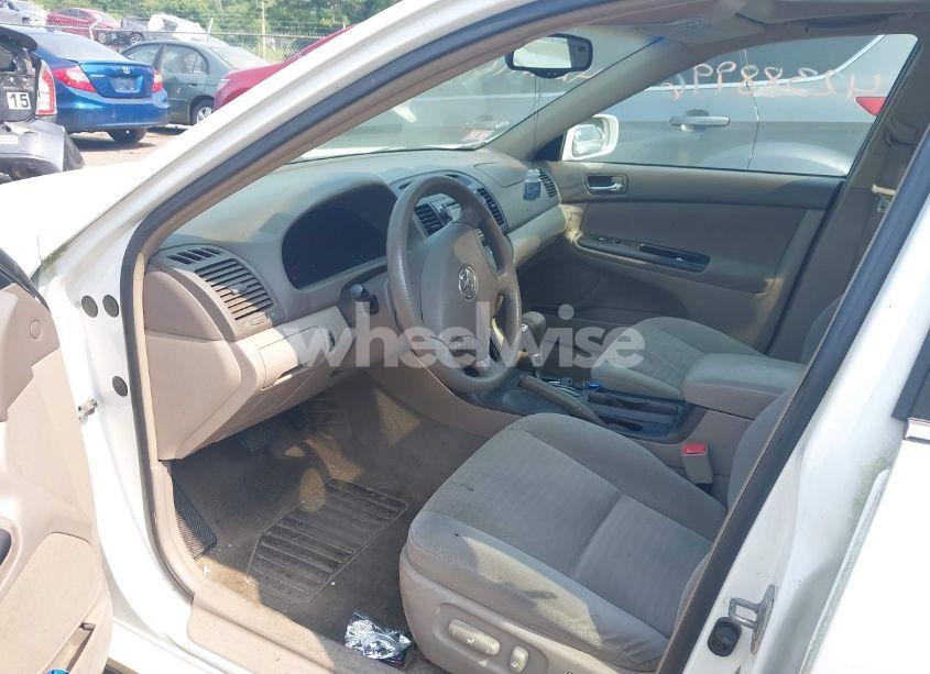 Photo 5 of 2005 Toyota Camry LE (VIN 4T1BE32K45U573683)