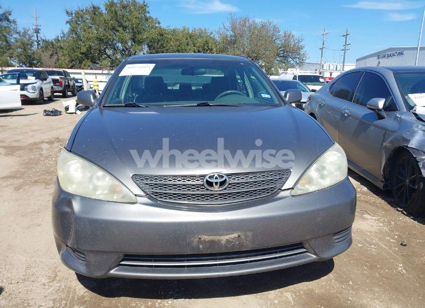 Photo 12 of 2005 Toyota Camry LE (VIN 4T1BE32K45U588524)