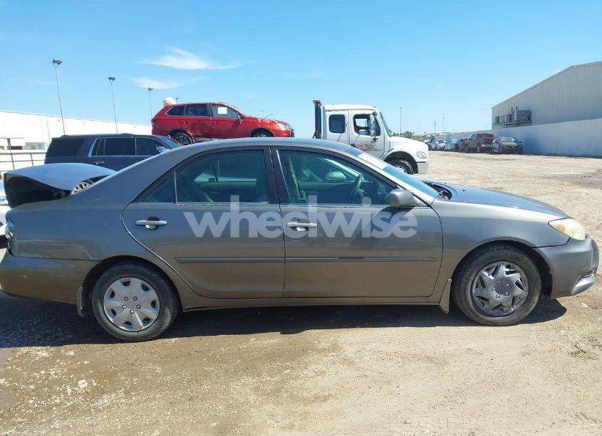 Photo 13 of 2005 Toyota Camry LE (VIN 4T1BE32K45U588524)