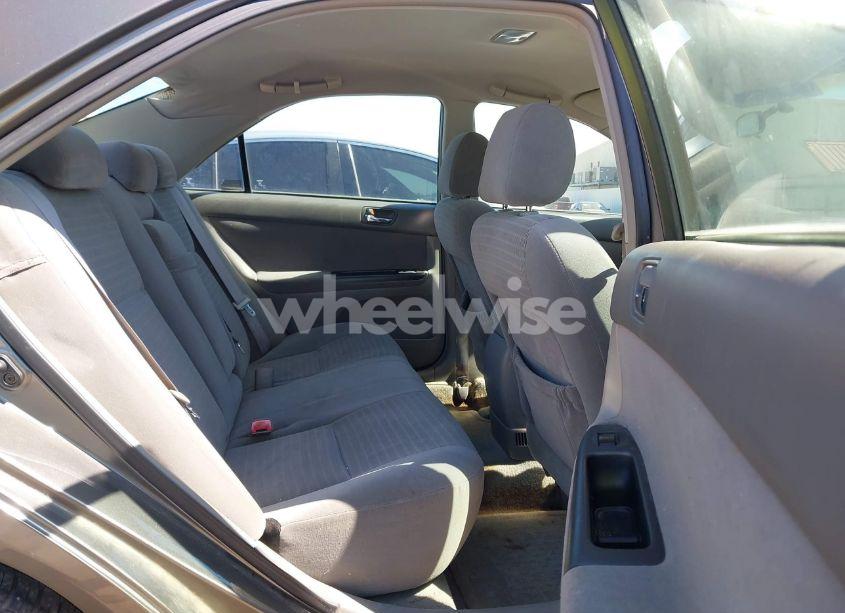 Photo 8 of 2005 Toyota Camry LE (VIN 4T1BE32K45U588524)