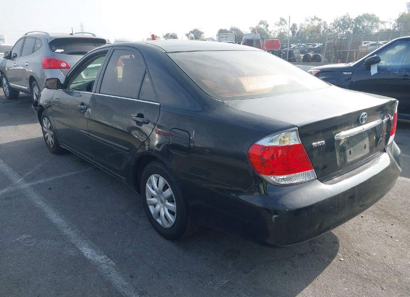 Photo 3 of 2005 Toyota Camry LE (VIN 4T1BE32K45U589477)