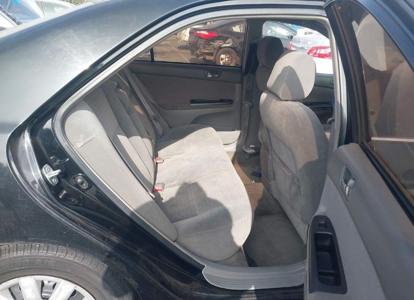 Photo 8 of 2005 Toyota Camry LE (VIN 4T1BE32K45U589477)