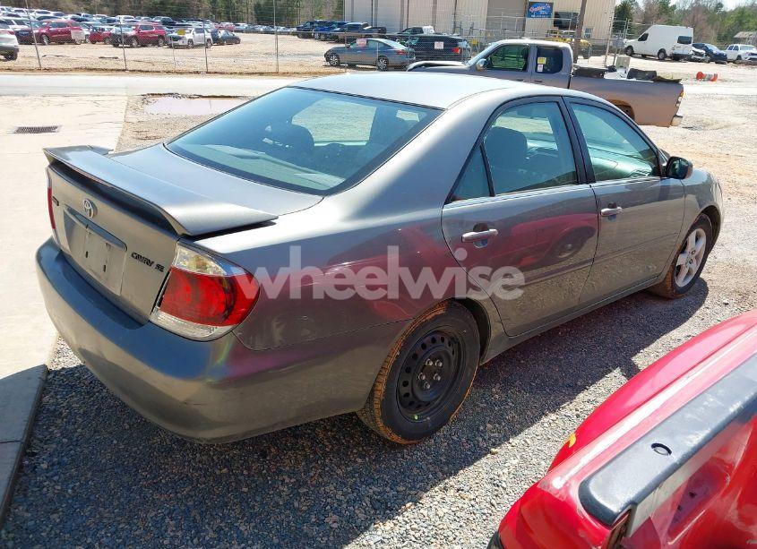 Photo 4 of 2005 Toyota Camry SE (VIN 4T1BE32K45U592928)