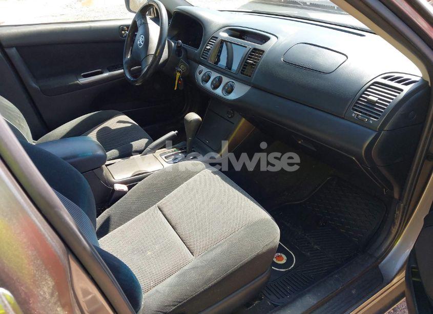 Photo 5 of 2005 Toyota Camry SE (VIN 4T1BE32K45U592928)