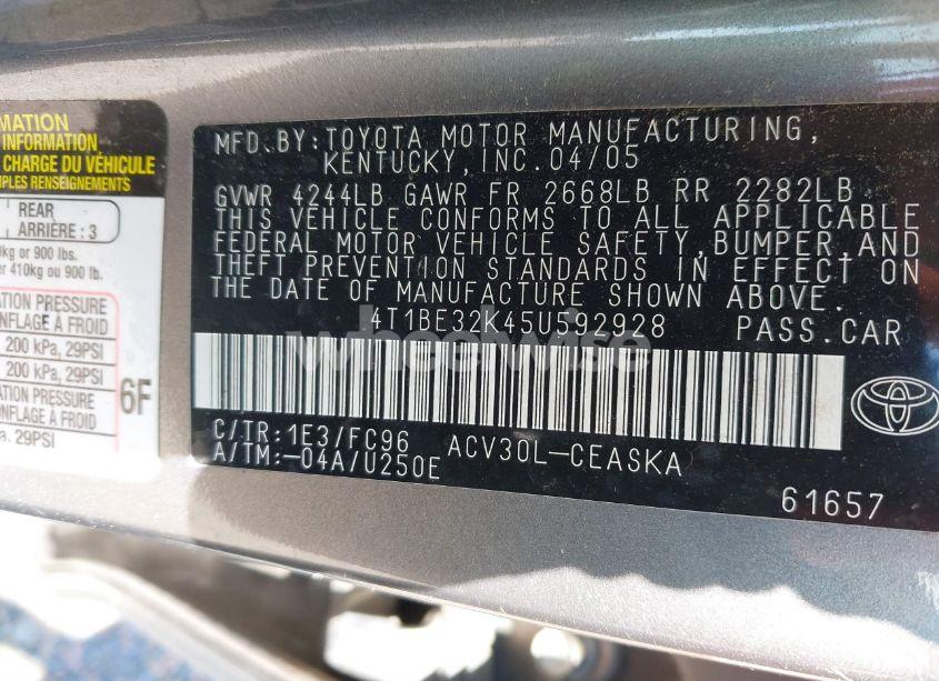 Photo 9 of 2005 Toyota Camry SE (VIN 4T1BE32K45U592928)