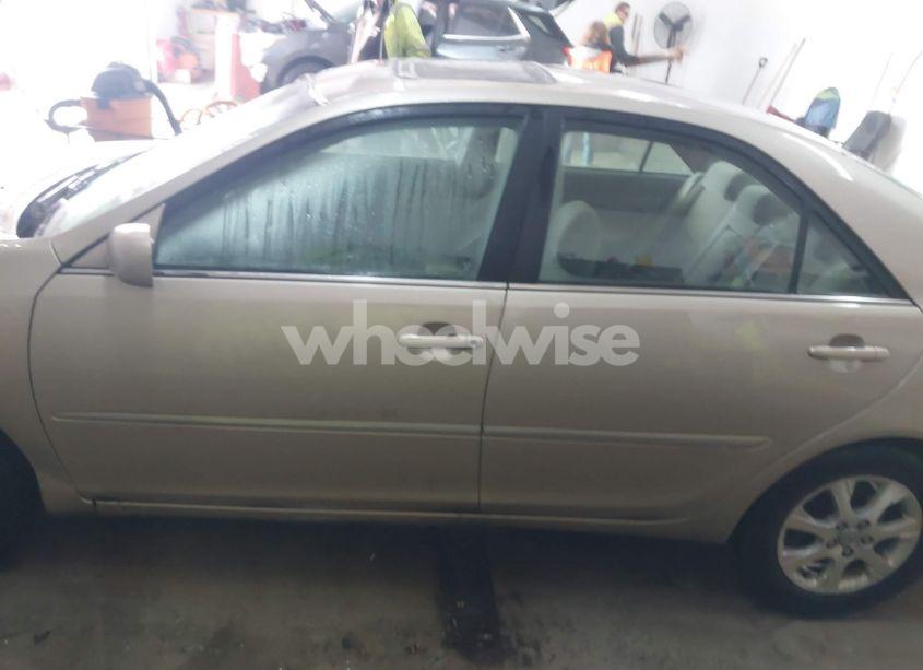 Photo 14 of 2005 Toyota Camry XLE (VIN 4T1BE32K45U636412)