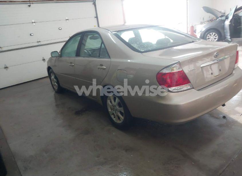 Photo 3 of 2005 Toyota Camry XLE (VIN 4T1BE32K45U636412)