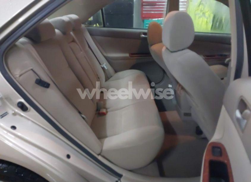 Photo 8 of 2005 Toyota Camry XLE (VIN 4T1BE32K45U636412)