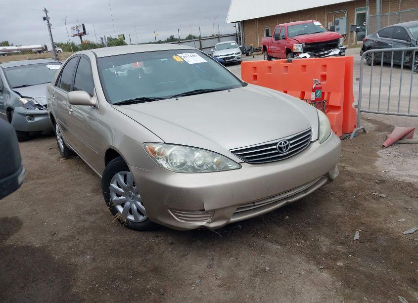 2006 Toyota Camry LE (VIN 4T1BE32K46U108449) main photo