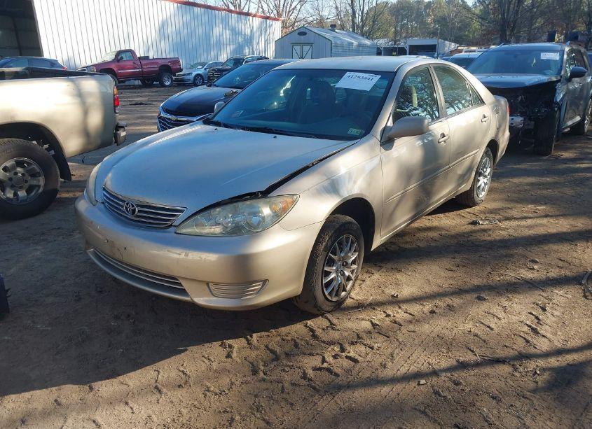 Photo 2 of 2006 Toyota Camry LE (VIN 4T1BE32K46U111108)