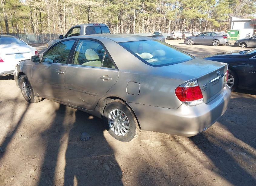 Photo 3 of 2006 Toyota Camry LE (VIN 4T1BE32K46U111108)