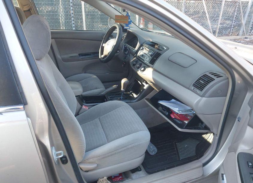 Photo 5 of 2006 Toyota Camry LE (VIN 4T1BE32K46U111108)