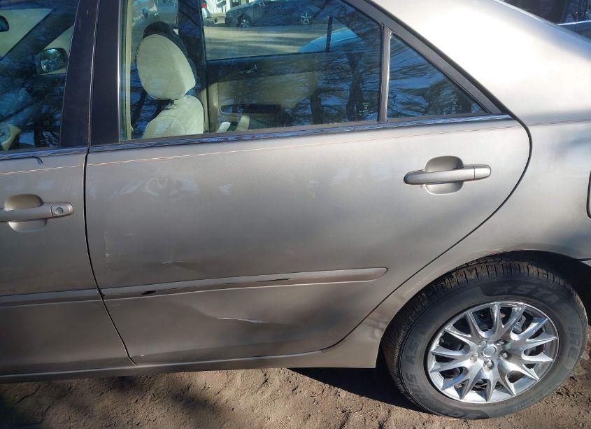 Photo 6 of 2006 Toyota Camry LE (VIN 4T1BE32K46U111108)