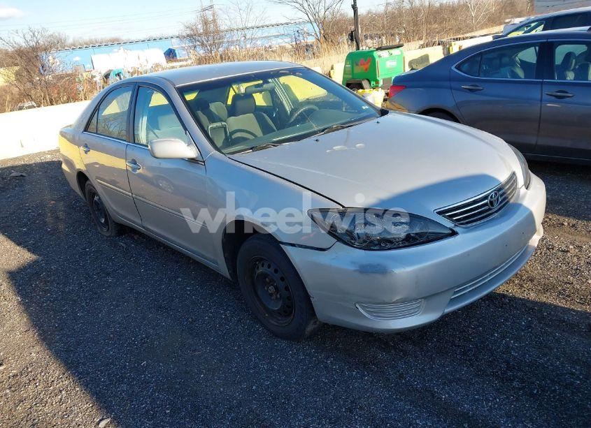 2006 Toyota Camry LE (VIN 4T1BE32K46U111903) main photo