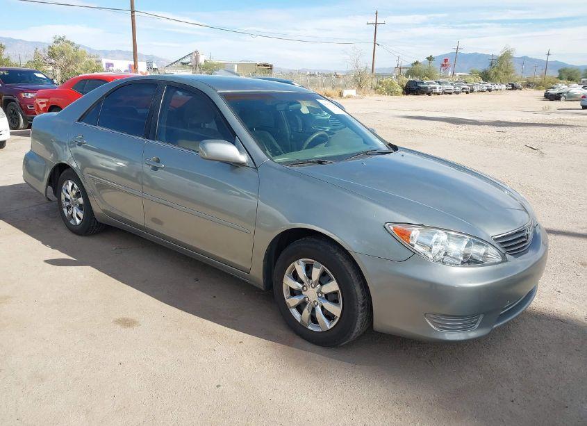 2006 Toyota Camry LE (VIN 4T1BE32K46U700613) main photo