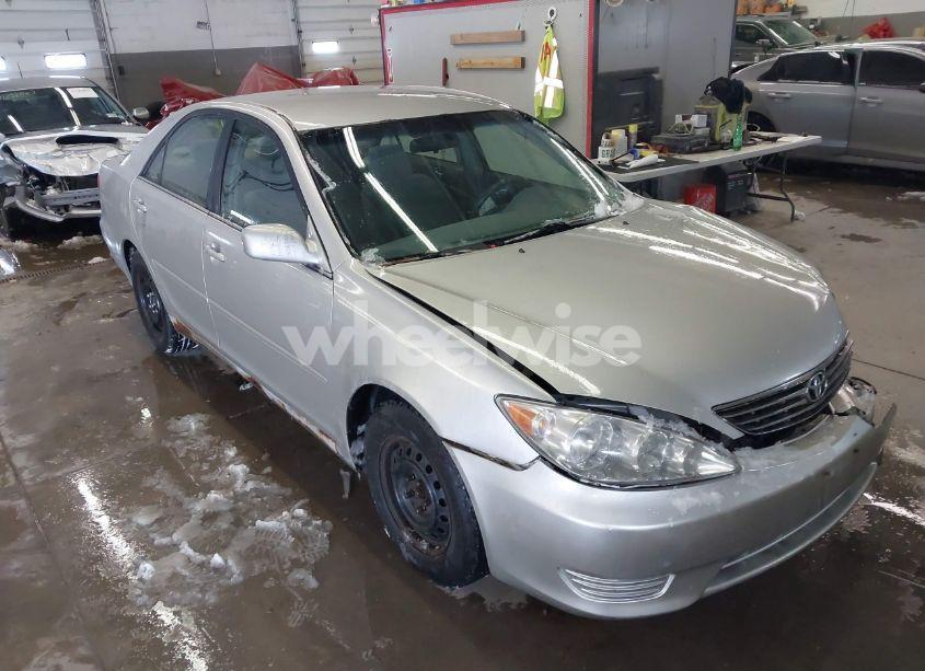 2006 Toyota Camry LE (VIN 4T1BE32K46U707223) main photo