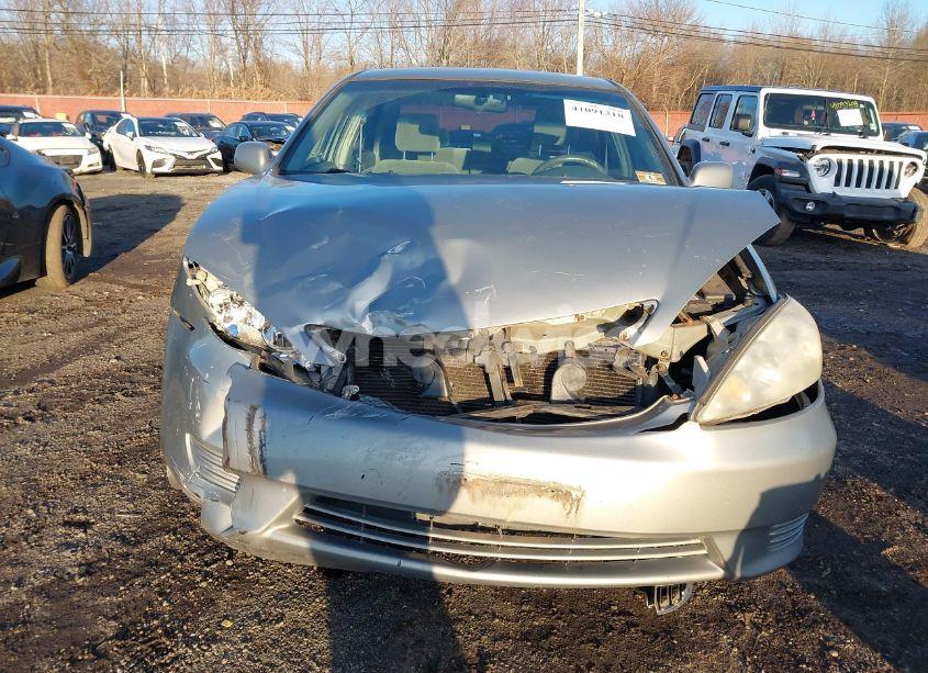 Photo 6 of 2006 Toyota Camry LE (VIN 4T1BE32K46U710025)
