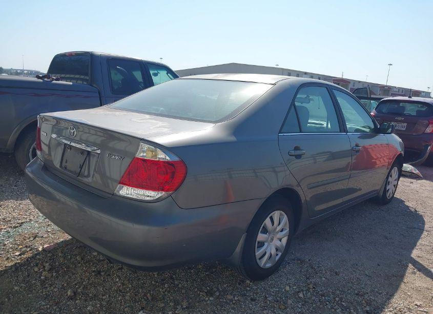 Photo 4 of 2006 Toyota Camry STD (VIN 4T1BE32K46U722921)