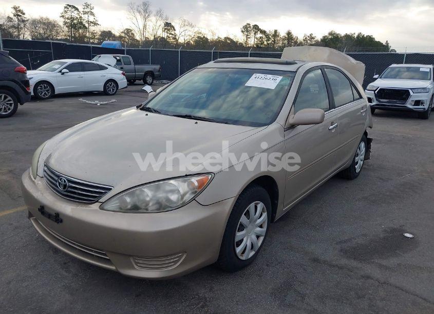 Photo 2 of 2006 Toyota Camry LE (VIN 4T1BE32K46U725060)