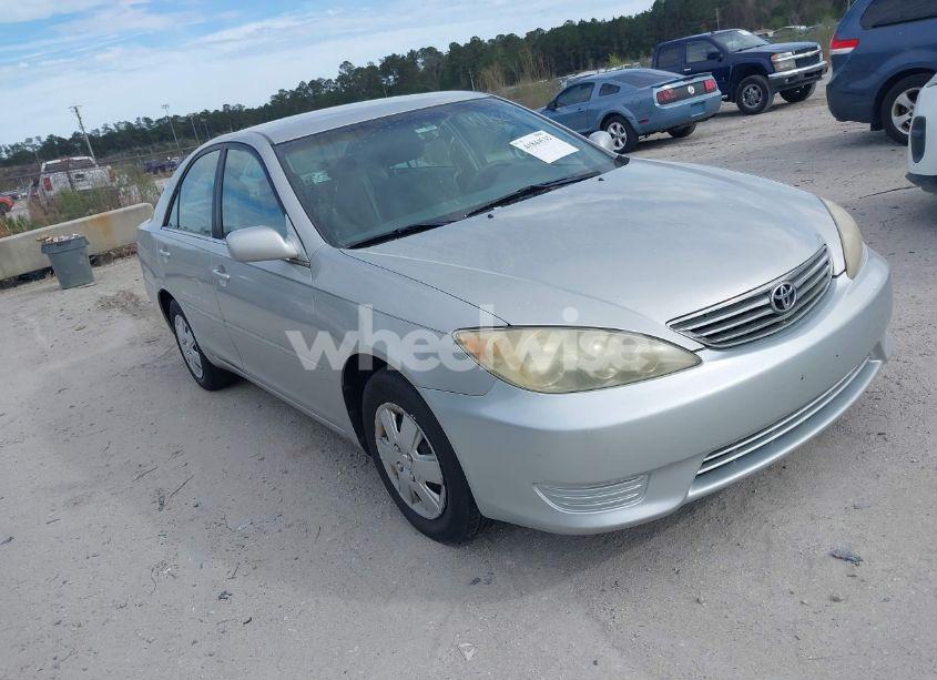 2006 Toyota Camry LE (VIN 4T1BE32K46U726273) main photo