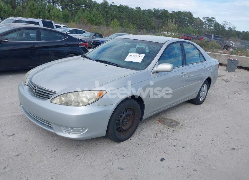 Photo 2 of 2006 Toyota Camry LE (VIN 4T1BE32K46U726273)