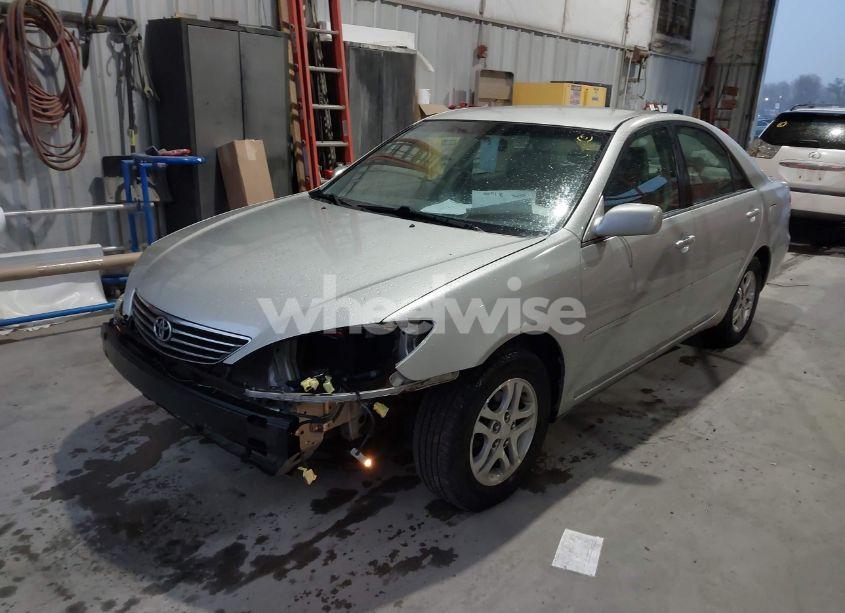 Photo 2 of 2006 Toyota Camry LE (VIN 4T1BE32K46U732879)