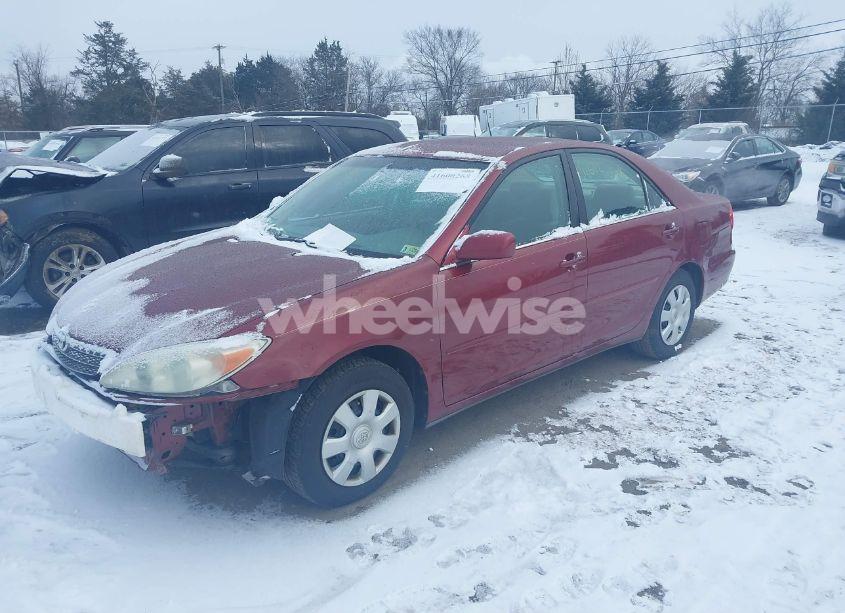 Photo 2 of 2002 Toyota Camry LE (VIN 4T1BE32K52U035666)