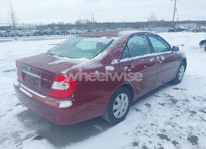 Photo 4 of 2002 Toyota Camry LE (VIN 4T1BE32K52U035666)