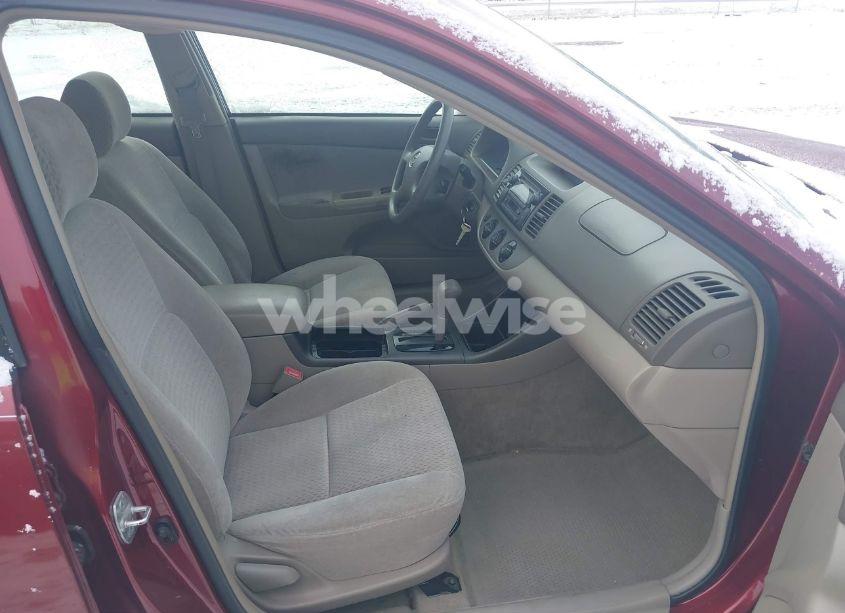 Photo 5 of 2002 Toyota Camry LE (VIN 4T1BE32K52U035666)