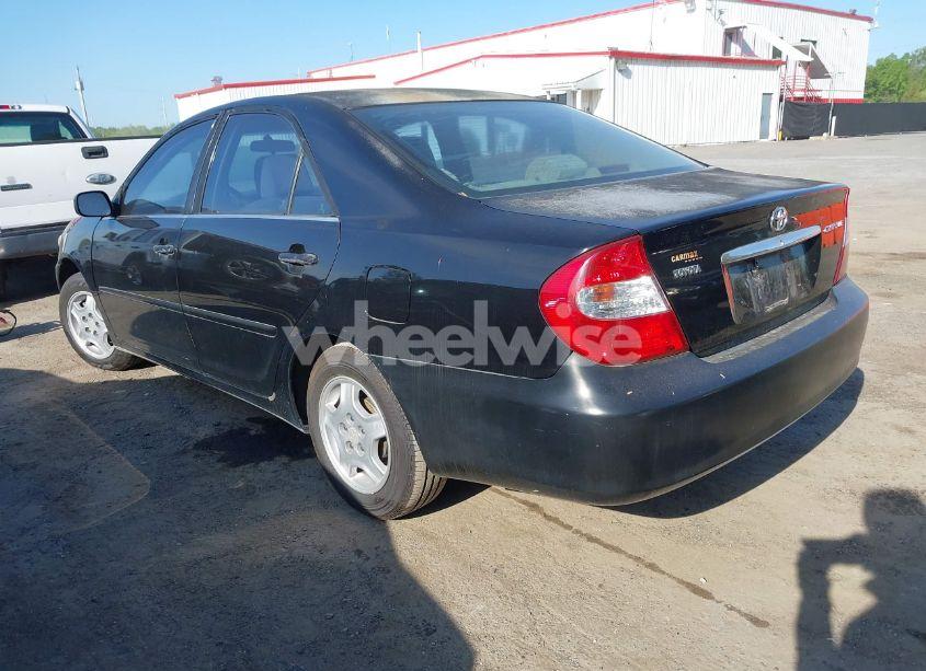 Photo 3 of 2002 Toyota Camry LE (VIN 4T1BE32K52U037630)
