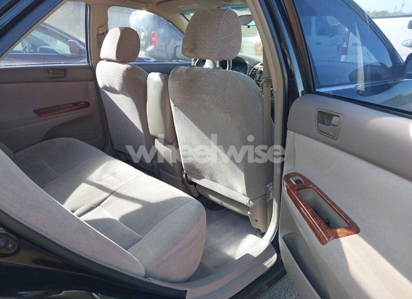 Photo 8 of 2002 Toyota Camry LE (VIN 4T1BE32K52U037630)