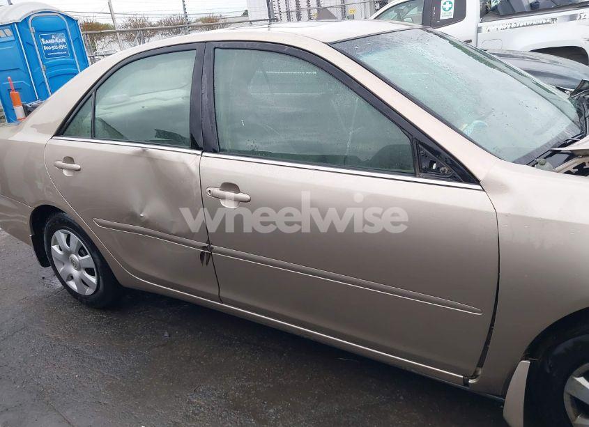 Photo 14 of 2002 Toyota Camry LE (VIN 4T1BE32K52U042004)