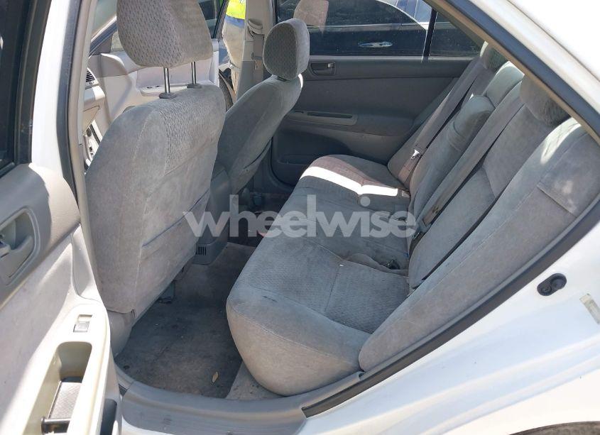 Photo 8 of 2002 Toyota Camry LE (VIN 4T1BE32K52U048336)