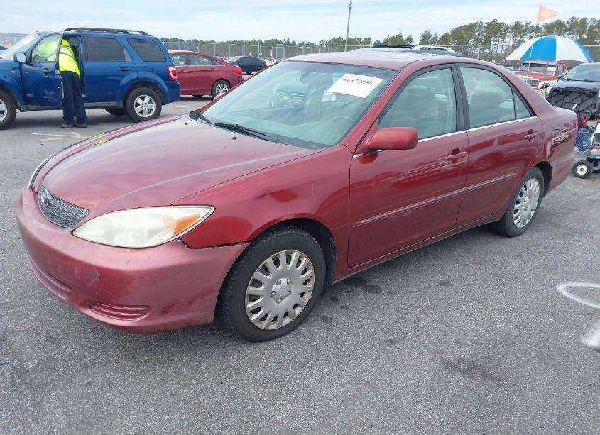 Photo 2 of 2002 Toyota Camry XLE (VIN 4T1BE32K52U050006)