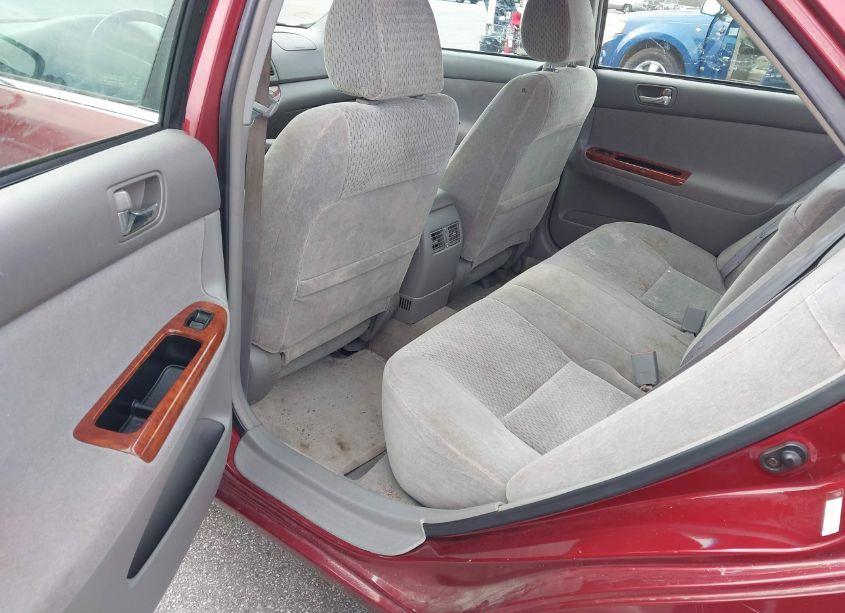 Photo 8 of 2002 Toyota Camry XLE (VIN 4T1BE32K52U050006)