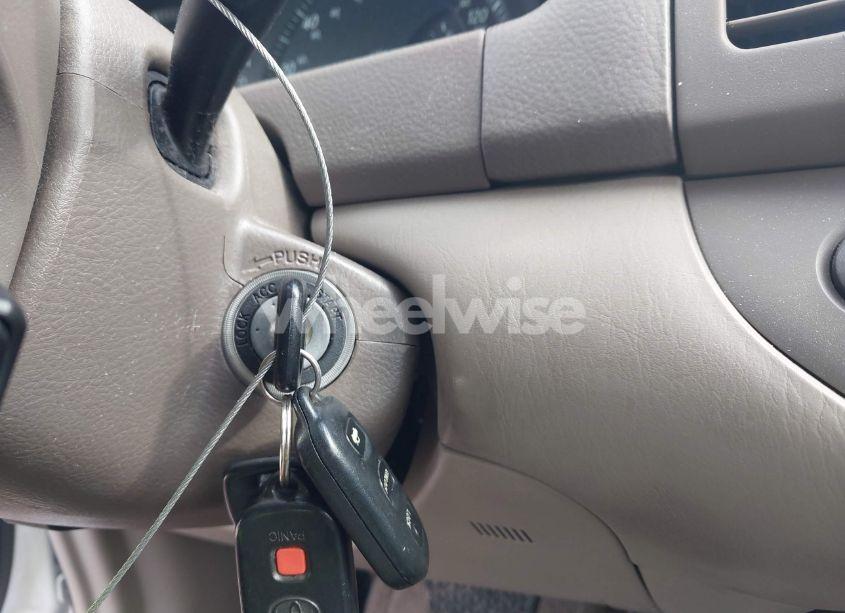 Photo 11 of 2002 Toyota Camry LE (VIN 4T1BE32K52U085550)