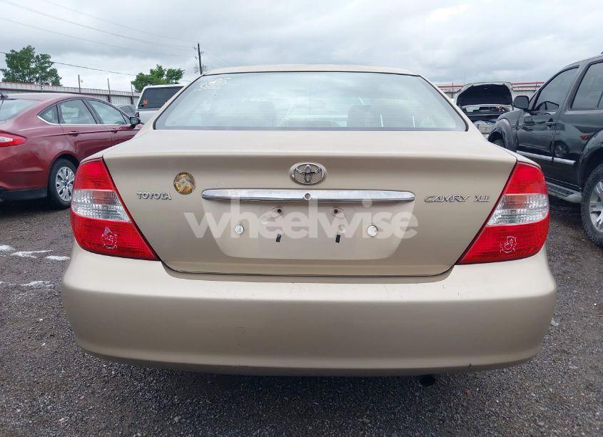 Photo 16 of 2002 Toyota Camry XLE (VIN 4T1BE32K52U086150)